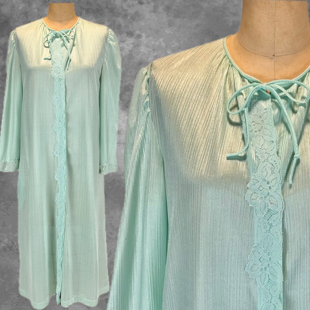 VINTAGE seafoam silky nylon house gown robe nightgown lace long sleeve midi‎ 80s